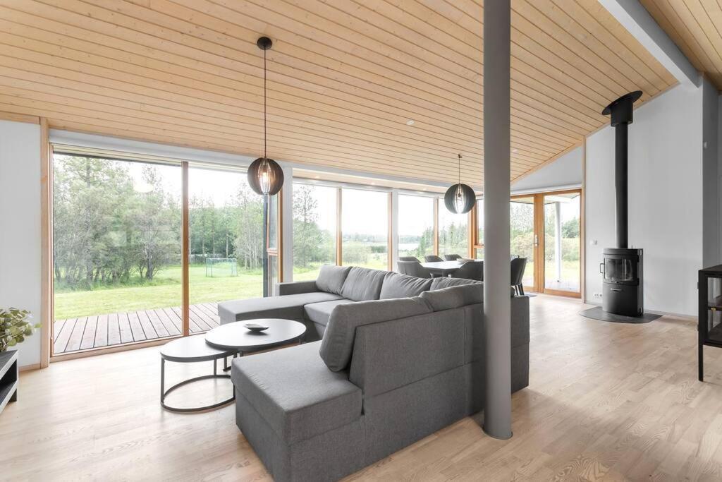 Scandinavian Villa In South Iceland Laugaras Экстерьер фото